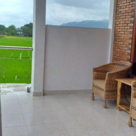 Toba Boi Hotel ตุกตุก ภายนอก รูปภาพ
