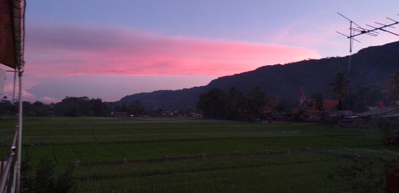Toba Boi Hotel ตุกตุก ภายนอก รูปภาพ